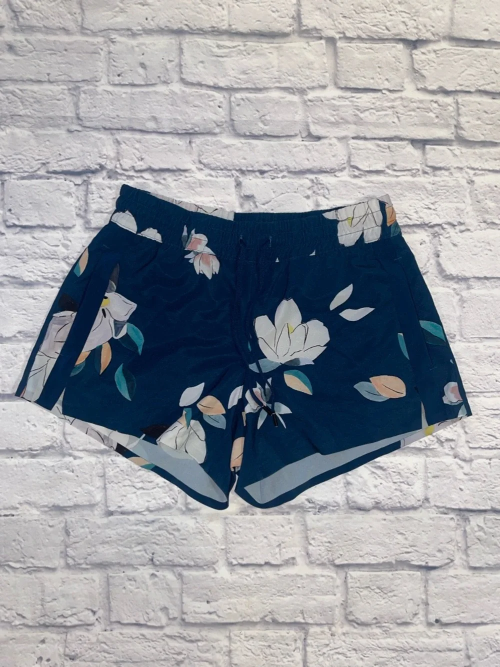 Athleta Printed Baja Short Size 6
